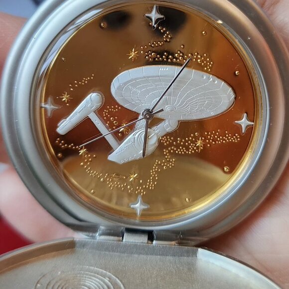 Vintage 2000 - Star Trek USS Enterprise Pocket Watch w/22k Details. New w/o box - Picture 10 of 15